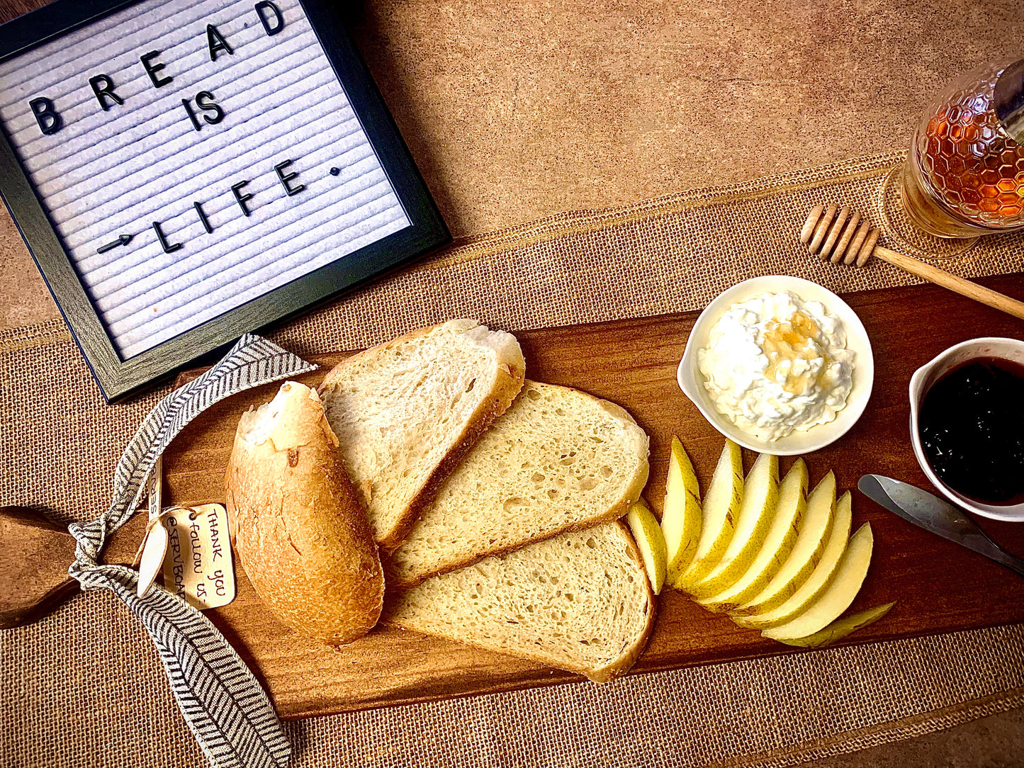 Bread serving board